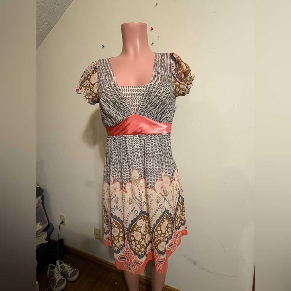 Teeze Me Women’s White And Gray Puff Sleeve dress w/ribbon bow spring print SZ 5